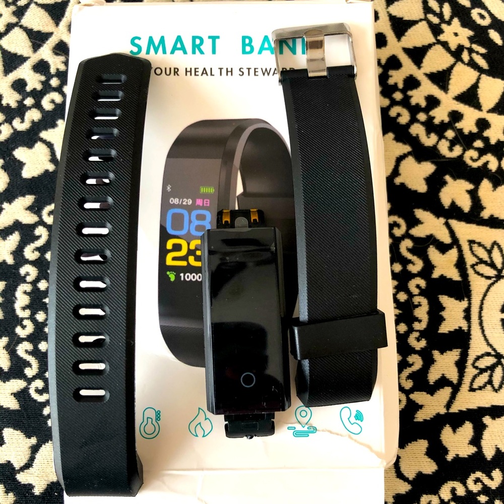 Smart band brand new in box